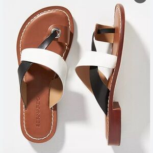Bernardo Tia Sandal NEEDS IN BOX